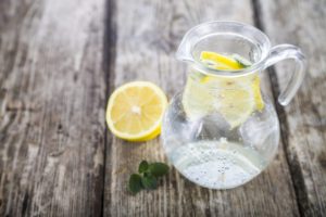 wake-up-with-lemon-water